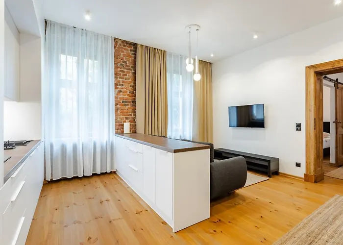 Two Bedroom Very Berry In With Desk By Renters * Poznan