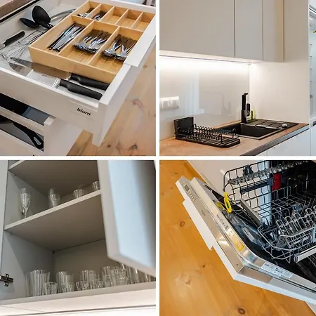 Two Bedroom Very Berry In With Desk By Renters * Poznań