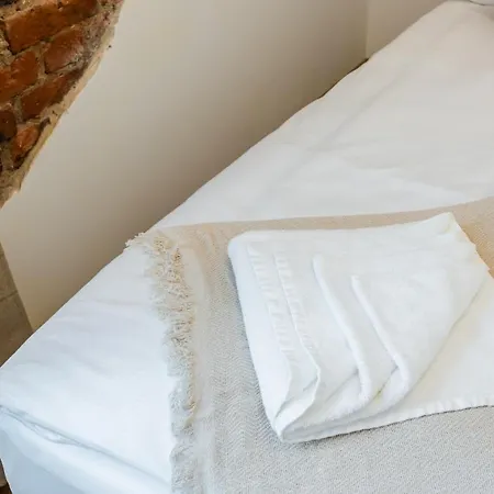 Two Bedroom Very Berry In With Desk By Renters Poznań