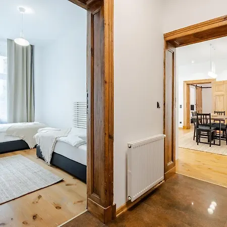 Two Bedroom Very Berry In With Desk By Renters